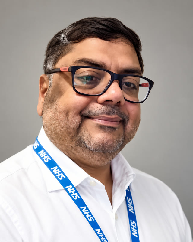 Dr Zahir Khan